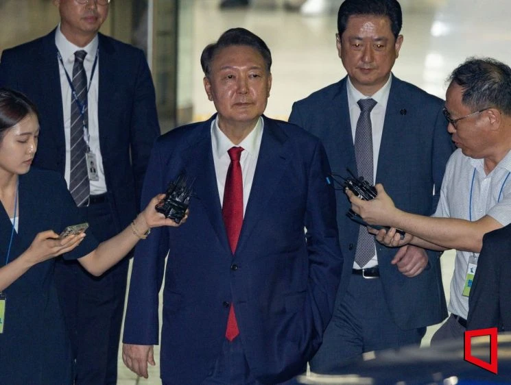 윤석열, 옥중 메시지 "군 탄압 멈추고 모든 책임은 나에게 묻길"