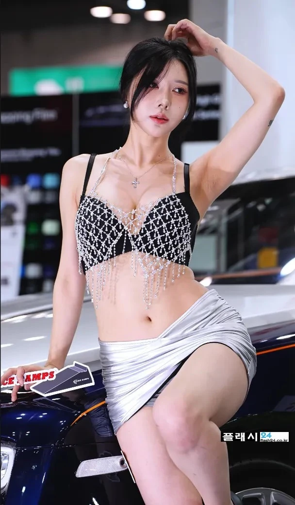 모터쇼 가고 싶게 만드는 처자