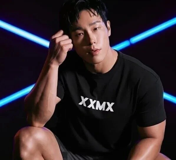 ㅇㅇㄱ) ??? : 뭐? 팬덤의 수준이 심각하게 낮다고?