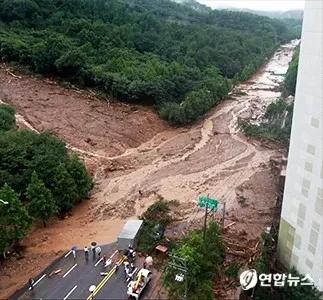 내가 잘때 비소리 들리면 벌떡일어나는 이유