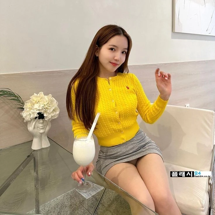 끼가 장난없는 여자친구 느낌