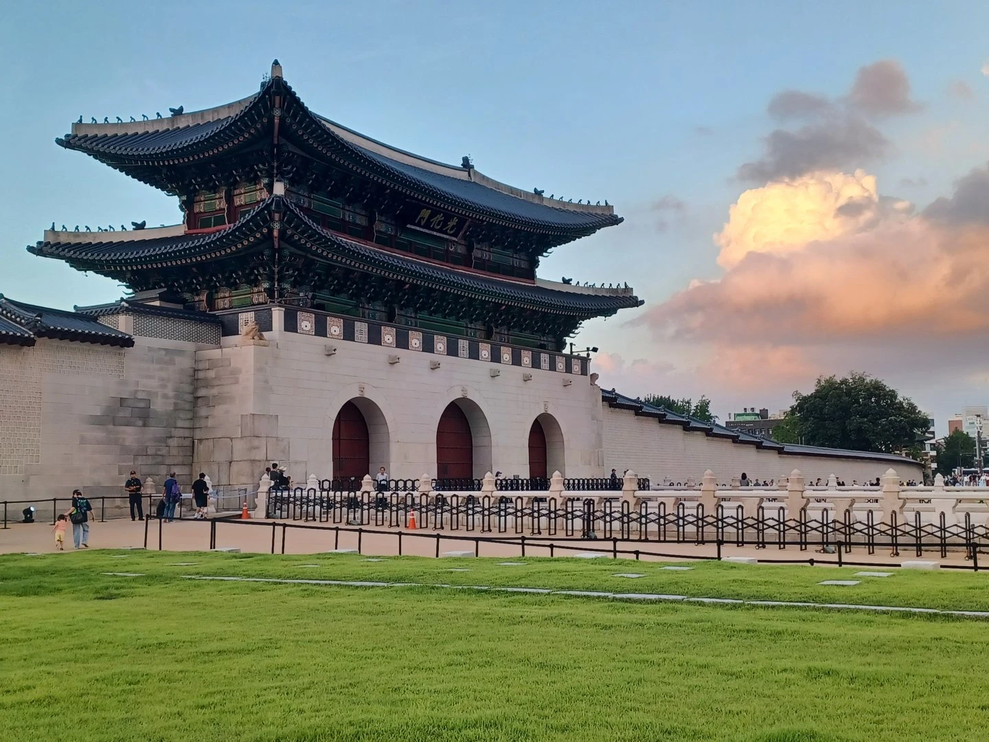 광화문에 왔습니다