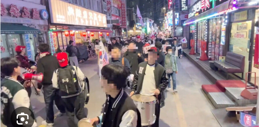 베스트 오성홍기 찢으면 입건 관련 기사 찾아보니_2.jpg