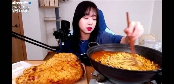 쯔양이 먹다가 남긴 음식._3.jpg
