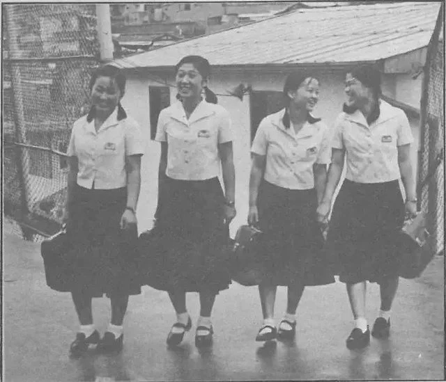 high-school-girls-in-korea-from-47-years-ago-v0-w7u9zt21d8qf1.jpg