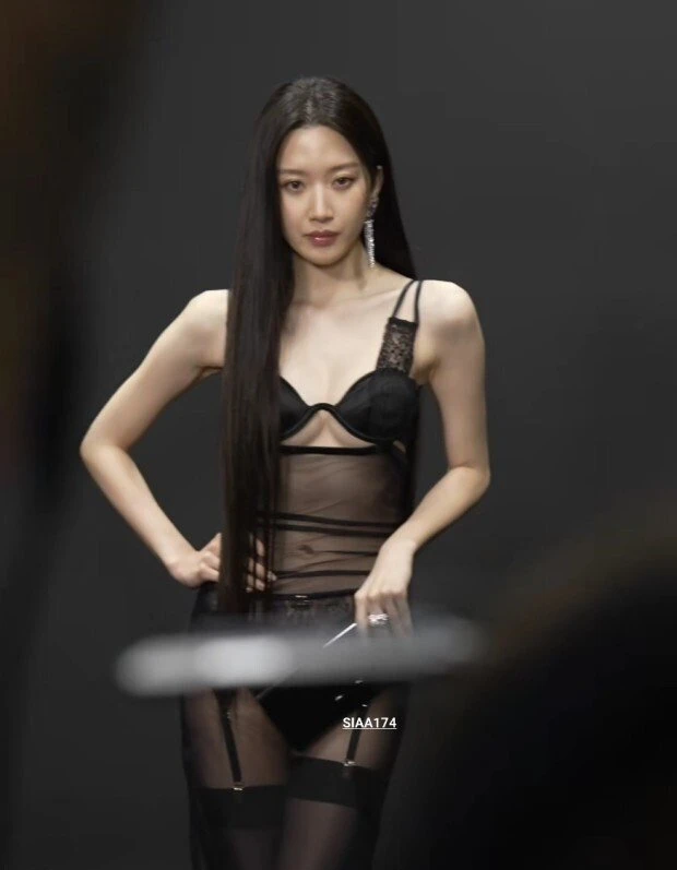 너무 파격적이었던 문가영 시스루